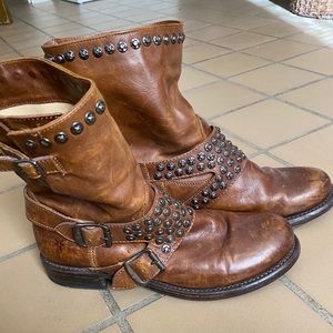 Brown Frye boots women’s 8.5
